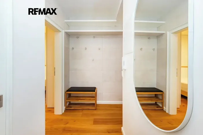 Pronájem bytu 2+1, Praha - Nusle, Kloboučnická, 46 m2
