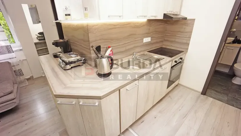Pronájem bytu 2+kk, Neratovice, 30 m2