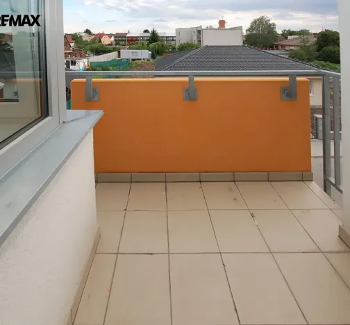 Prodej bytu 1+kk, Velký Osek, U hřiště, 33 m2