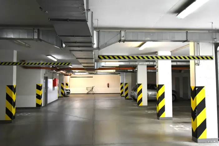 Prodej garážového stání, Praha - Kunratice, Velké Kunratické, 17 m2