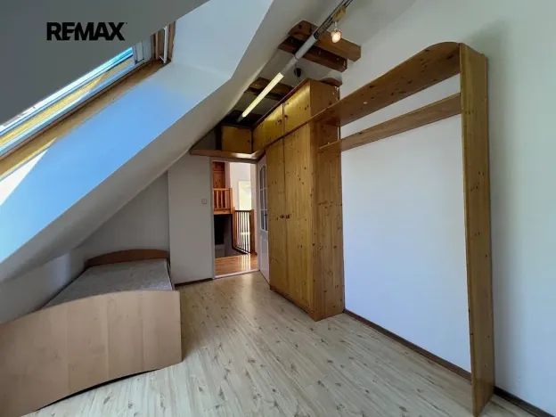 Pronájem rodinného domu, Hlásná Třebaň, K Černé Skále, 175 m2