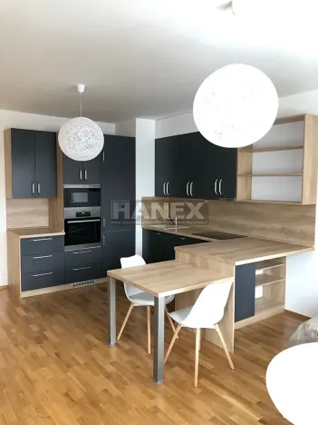 Pronájem bytu 2+kk, Praha - Hloubětín, Saarinenova, 61 m2