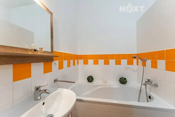 Pronájem bytu 2+kk, Štíty, nám. Míru, 58 m2