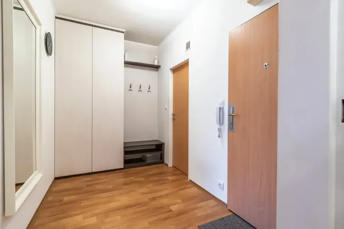 Pronájem bytu 2+kk, Praha - Vysočany, Poděbradská, 50 m2