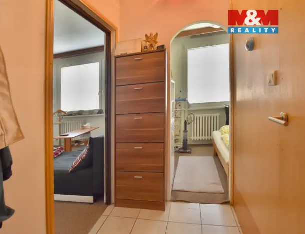 Pronájem bytu 2+kk, Hradec Králové - Nový Hradec Králové, Brožíkova, 34 m2
