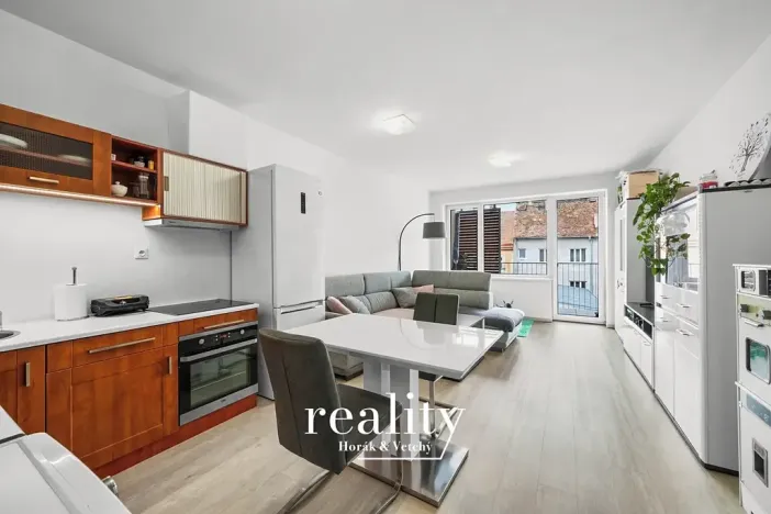 Pronájem bytu 2+kk, Znojmo, Tovární, 62 m2