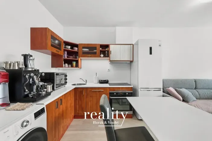 Pronájem bytu 2+kk, Znojmo, Tovární, 62 m2