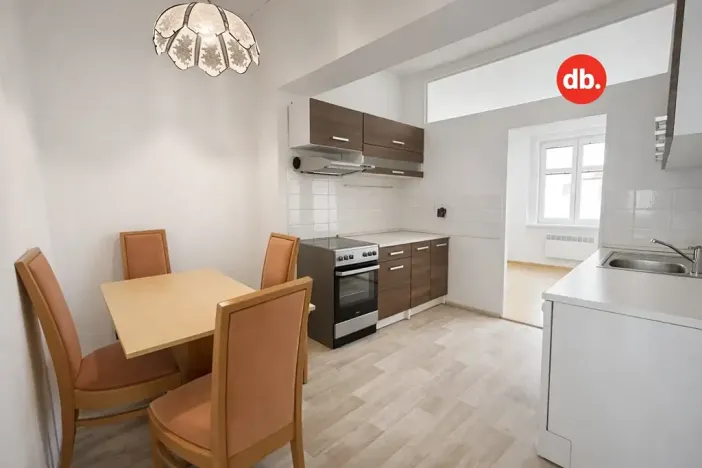 Prodej bytu 2+1, Karlovy Vary, Sokolovská, 77 m2