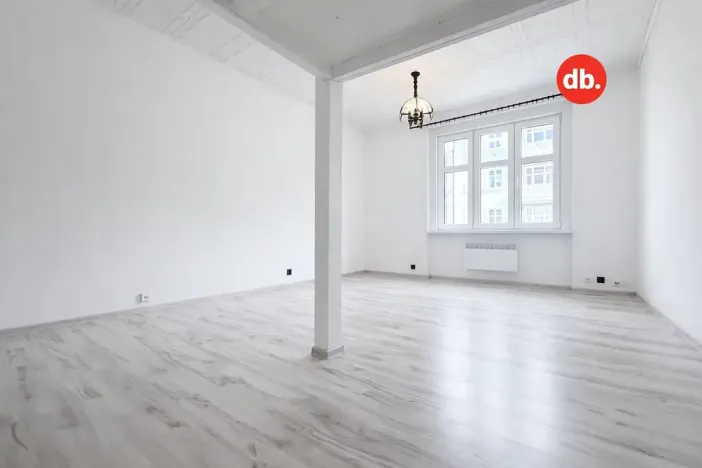 Prodej bytu 2+1, Karlovy Vary, Sokolovská, 77 m2