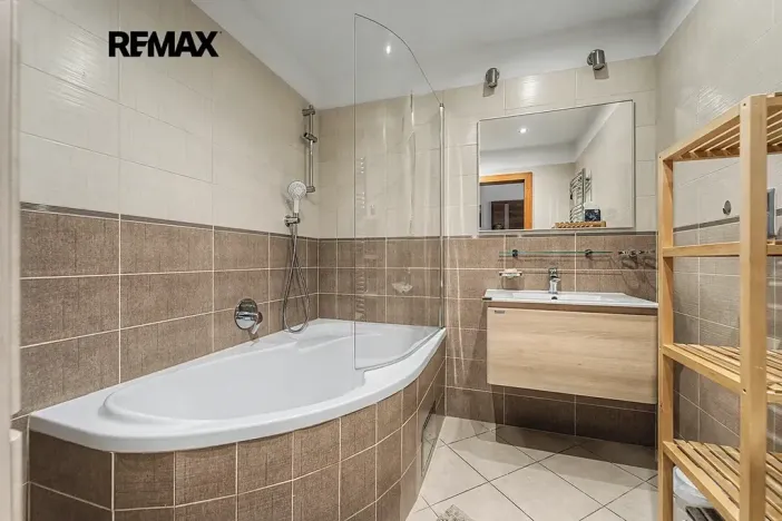 Prodej bytu 2+kk, Kamenice, Jednosměrná, 72 m2