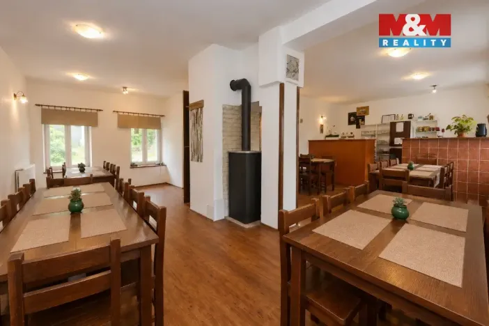 Prodej ubytování, Větrný Jeníkov, 198 m2