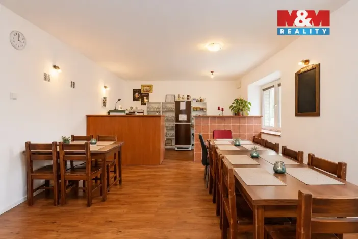 Prodej ubytování, Větrný Jeníkov, 198 m2