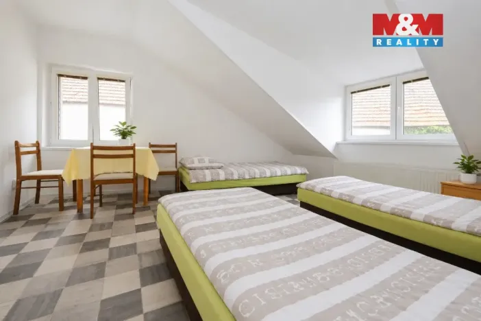 Prodej ubytování, Větrný Jeníkov, 198 m2
