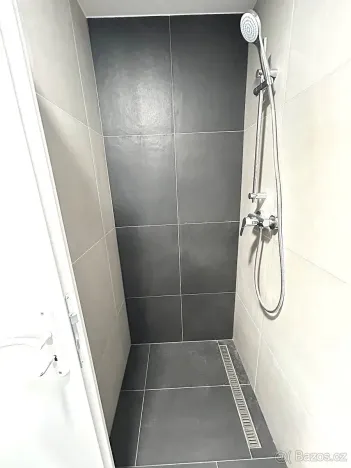 Pronájem bytu 1+kk, Praha - Vysočany, U vinných sklepů, 20 m2
