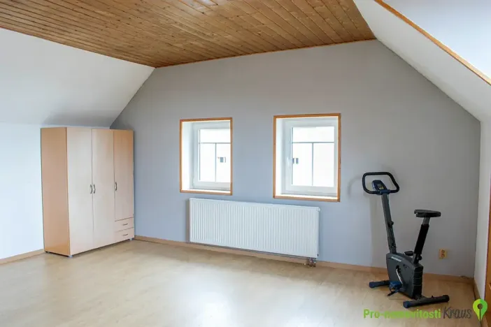 Prodej rodinného domu, Osek, 192 m2