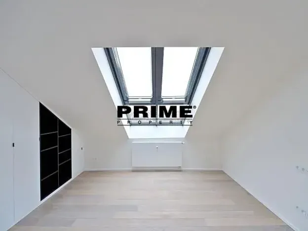 Pronájem bytu 1+kk, Praha - Vinohrady, náměstí Jiřího z Poděbrad, 39 m2