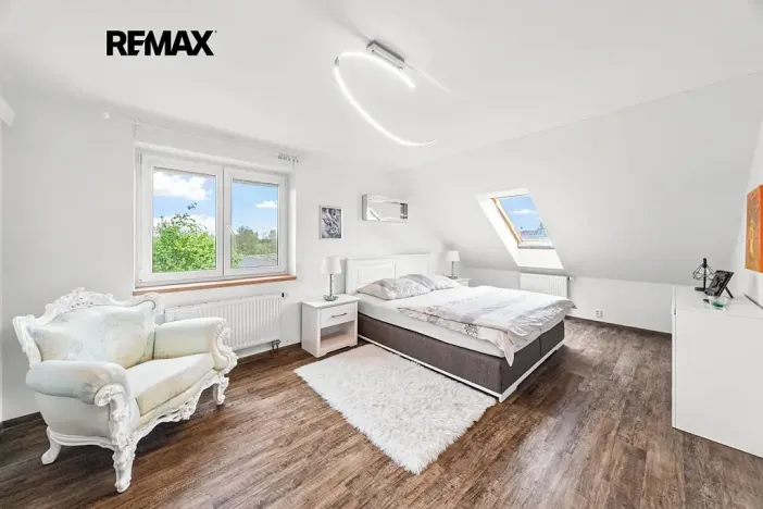 Prodej rodinného domu, Jesenice, Hledíková, 205 m2