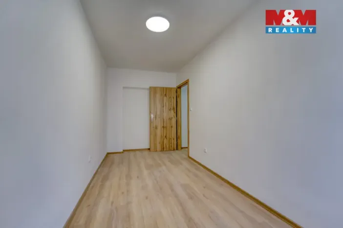 Pronájem bytu 2+1, Plzeň - Doubravka, Zábělská, 35 m2