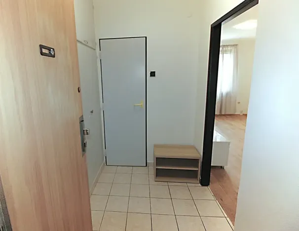 Pronájem bytu 1+1, Praha - Záběhlice, Hlavní, 36 m2