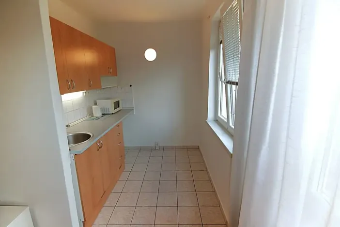 Pronájem bytu 1+1, Praha - Záběhlice, Hlavní, 36 m2