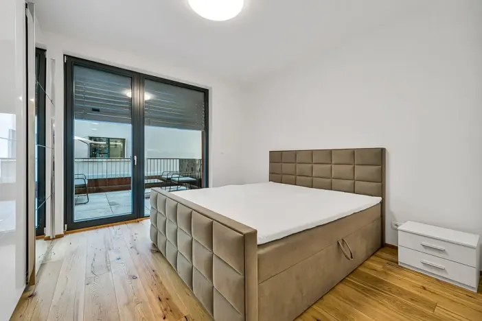 Pronájem bytu 2+kk, Praha, Sokolovská, 56 m2