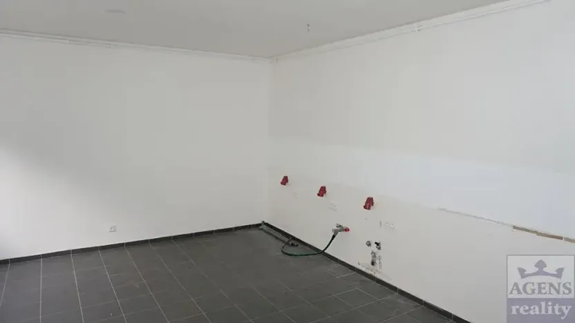 Pronájem kanceláře, Praha - Holešovice, Dobrovského, 362 m2
