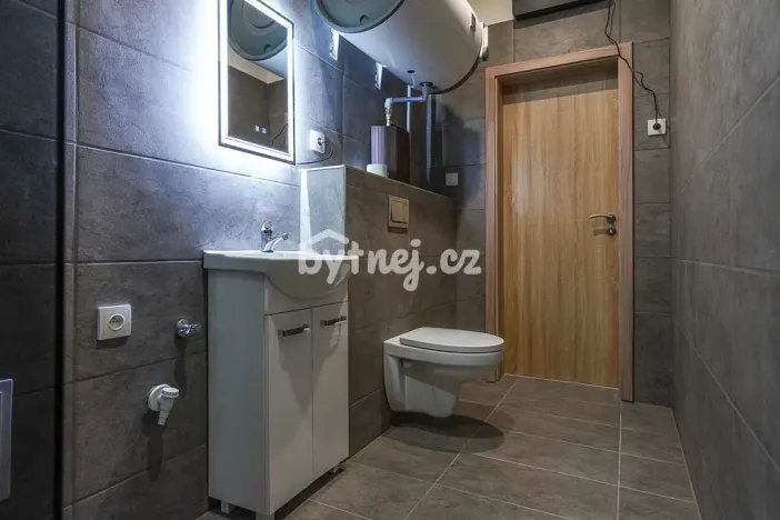 Pronájem bytu 2+kk, Louny, Jablonského, 45 m2