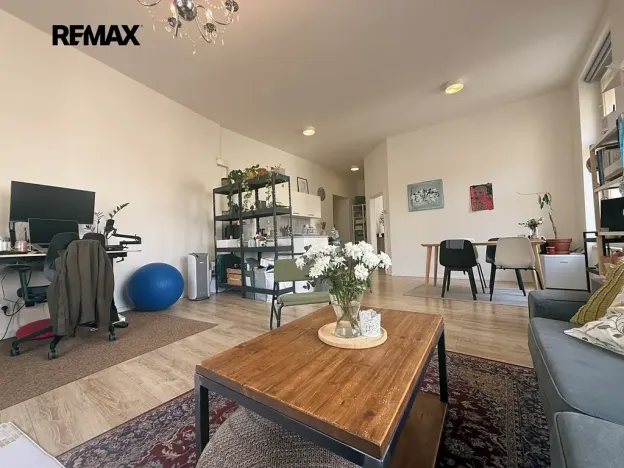 Pronájem bytu 2+kk, Praha - Holešovice, Šimáčkova, 68 m2