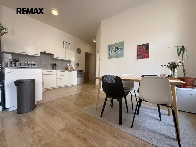 Pronájem bytu 2+kk, Praha - Holešovice, Šimáčkova, 68 m2
