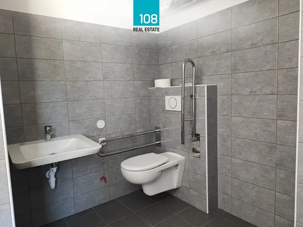 Prodej výrobních prostor, Trutnov, Voletinská, 8208 m2