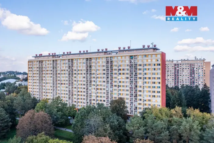 Pronájem bytu 3+1, Praha - Kobylisy, Střekovská, 65 m2
