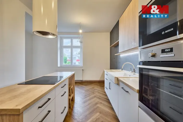 Prodej bytu 2+1, Trutnov - Horní Předměstí, Komenského, 69 m2