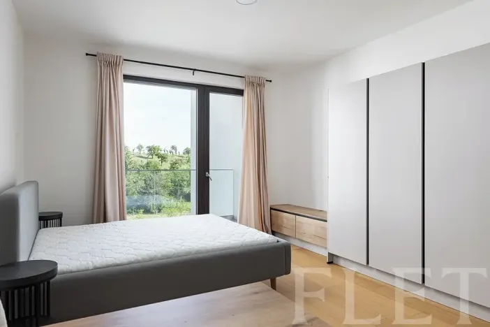 Pronájem bytu 1+kk, Praha - Hrdlořezy, V třešňovce, 36 m2