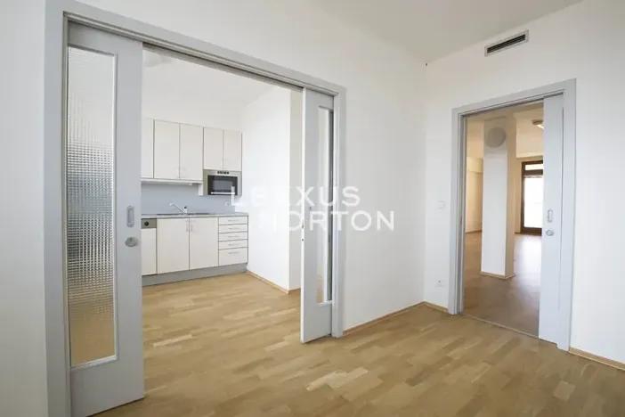 Pronájem bytu 5+1, Praha - Smíchov, Štefánikova, 168 m2
