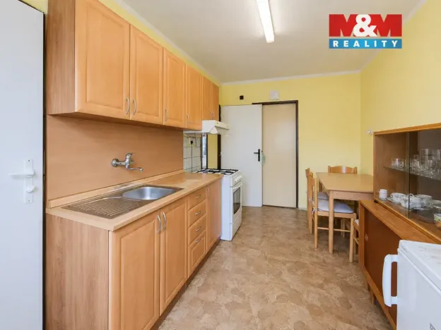 Prodej bytu 2+1, Lomnice - Týn, Mánesova, 71 m2