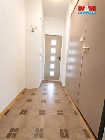 Pronájem bytu 1+1, Postoloprty, Jiráskovo náměstí, 35 m2