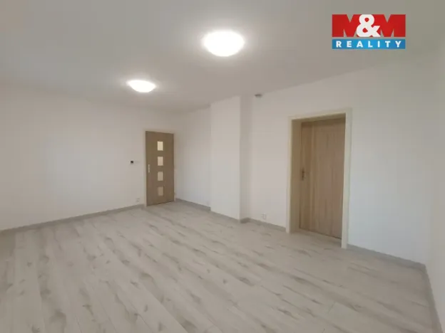 Pronájem bytu 1+1, Kladno, V. Burgra, 40 m2