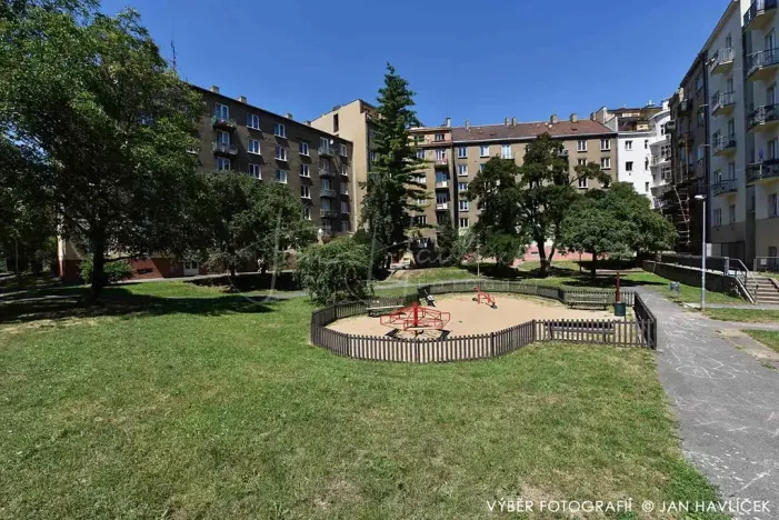 Pronájem bytu 1+kk, Praha - Libeň, U libeňského pivovaru, 30 m2