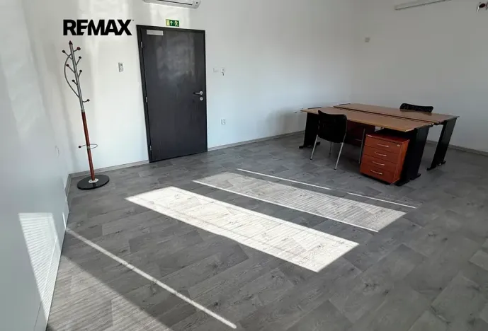 Pronájem kanceláře, Uherské Hradiště, Stojanova, 24 m2