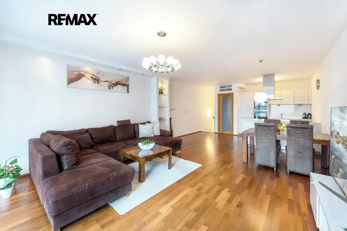 Pronájem bytu 3+kk, Praha - Žižkov, Ke kapslovně, 107 m2