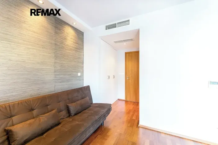 Pronájem bytu 3+kk, Praha - Žižkov, Ke kapslovně, 107 m2