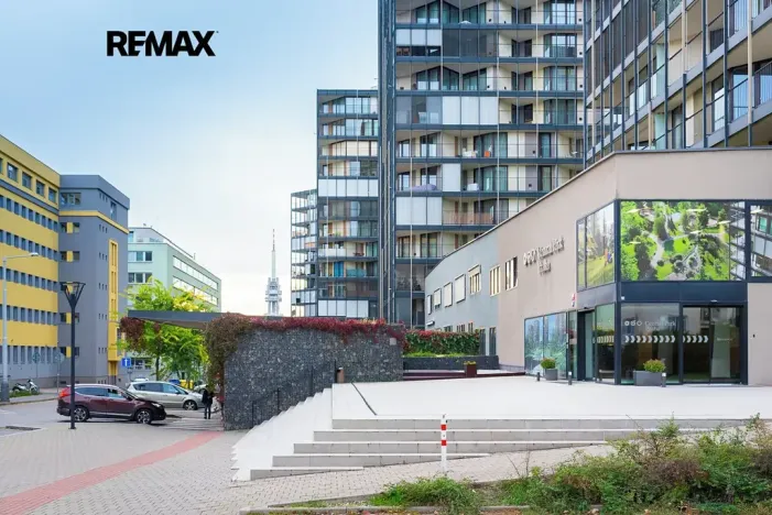 Pronájem bytu 3+kk, Praha - Žižkov, Ke kapslovně, 107 m2
