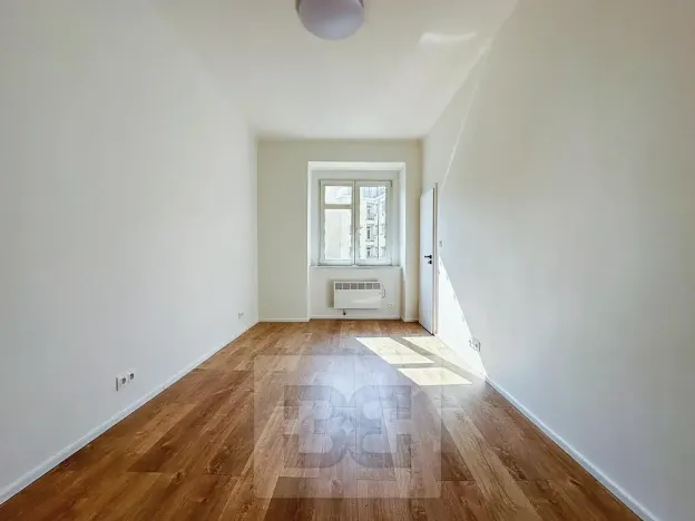 Pronájem bytu 2+kk, Praha - Smíchov, Křížová, 51 m2