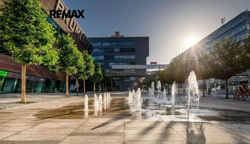 Pronájem obchodního prostoru, Praha - Michle, Želetavská, 84 m2