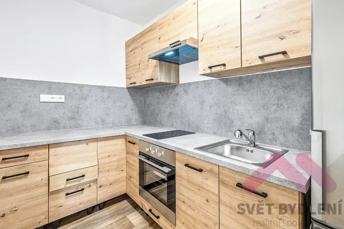 Pronájem bytu 2+kk, Praha - Bohnice, Zelenohorská, 47 m2