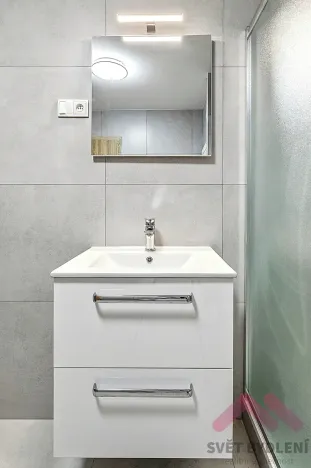 Pronájem bytu 2+kk, Praha - Bohnice, Zelenohorská, 47 m2