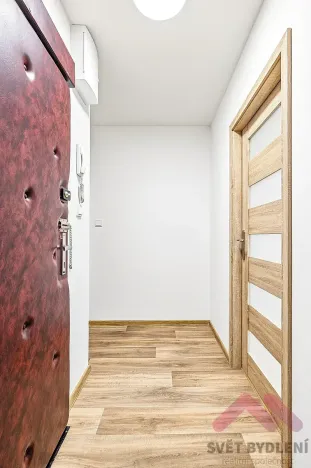 Pronájem bytu 2+kk, Praha - Bohnice, Zelenohorská, 47 m2