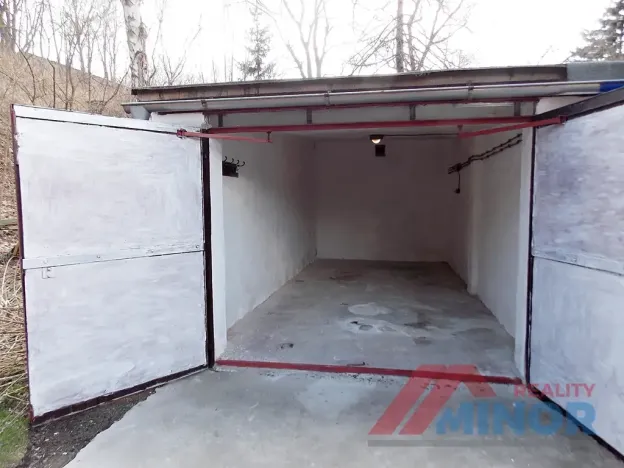 Pronájem garáže, Slaný, Smečenská, 20 m2