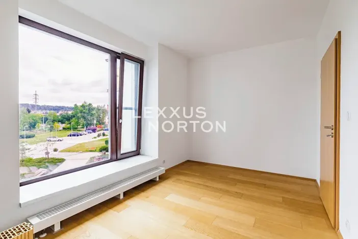 Pronájem bytu 3+kk, Praha - Hloubětín, Nademlejnská, 99 m2