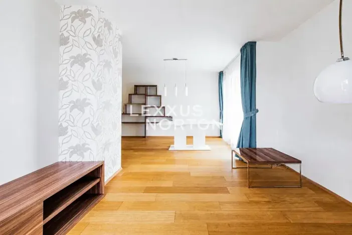 Pronájem bytu 3+kk, Praha - Hloubětín, Nademlejnská, 99 m2